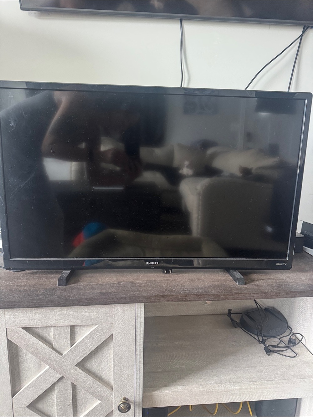 Philips 30 inch Roku LED Television in Black with Slim Bezel